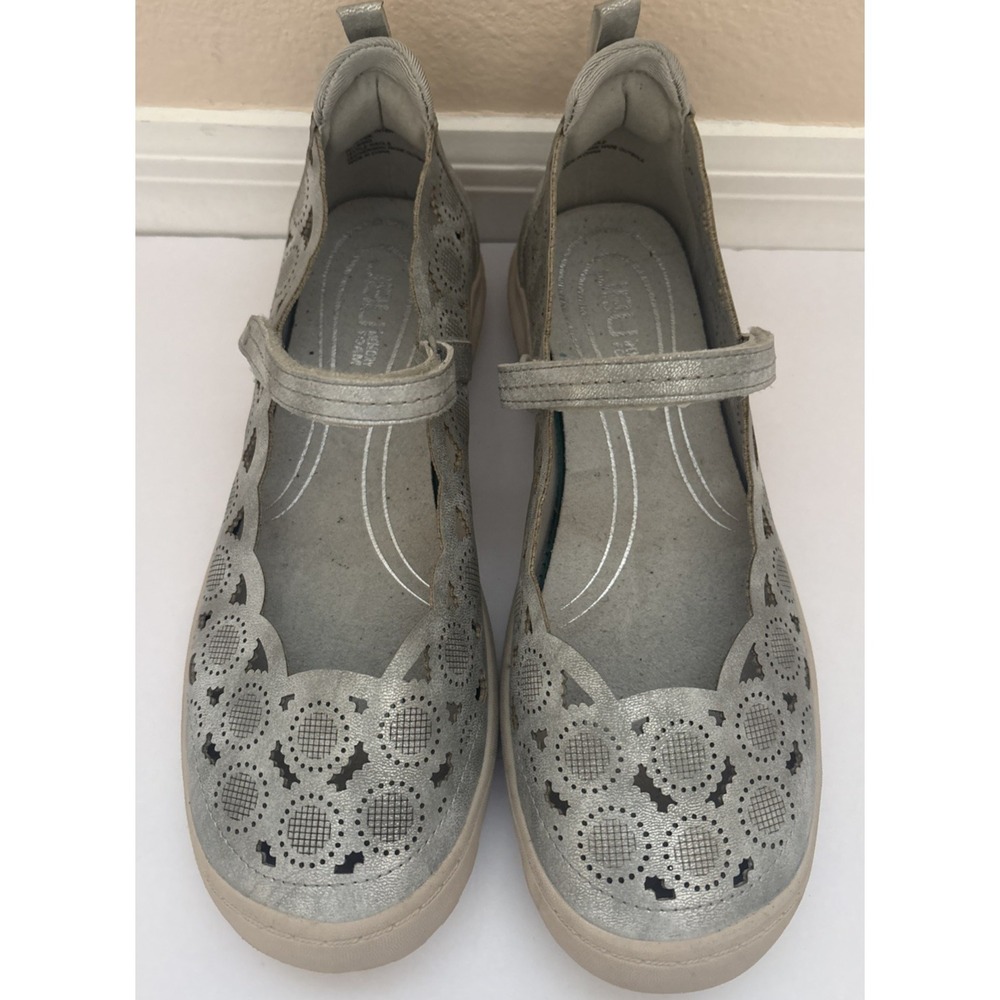 JBU Jambu Womens Anne Tan Laser Cut Floral Mary Jane Flats Shoes Silver 8.5 W - Picture 2 of 10